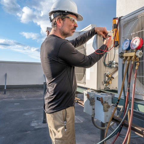 Air Conditioner Fix Repair Technician